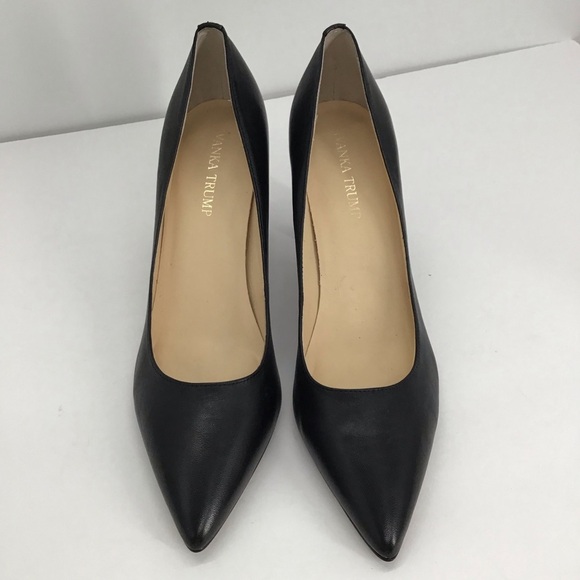 Ivanka Trump Women’s Lysa Pointed-Toe Pumps Classic Career Navy Size 9.5N - Picture 9 of 10